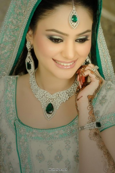 Latest And Soft Trendy Style Makeup of Pakistani Bridals (1)